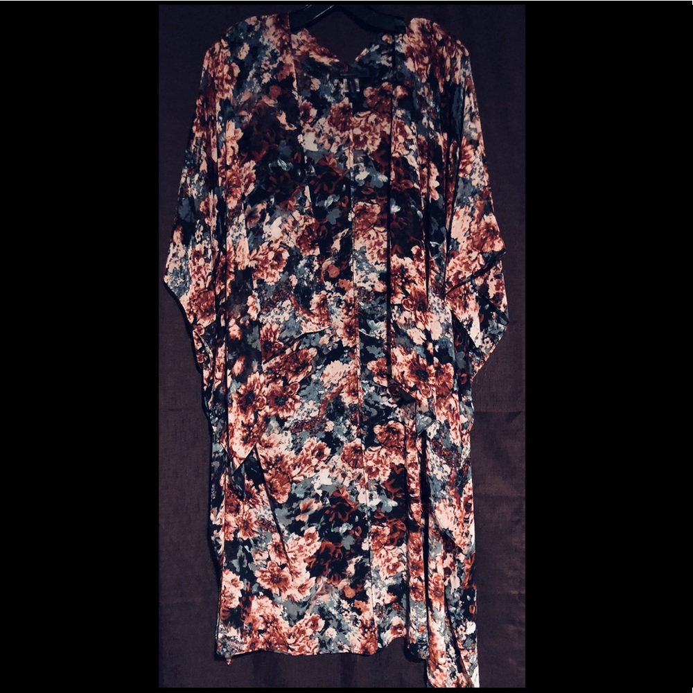 BCBGMAXAZRIA Floral Kimono Coverup